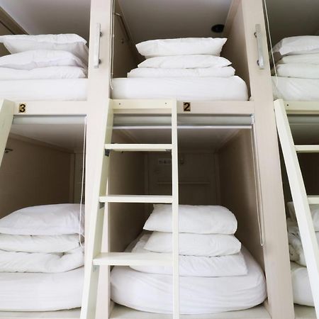 Homiestay Jakarta Eksteriør bilde