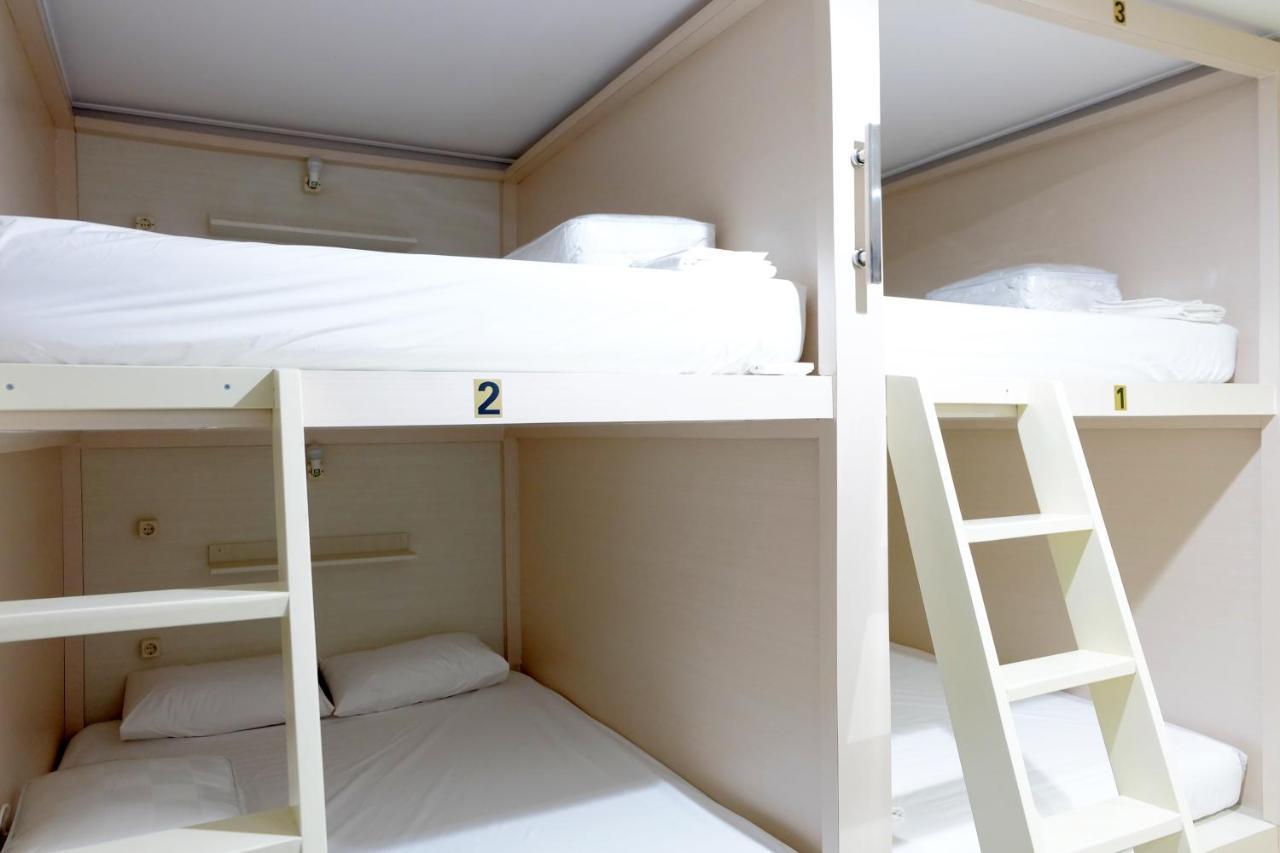Homiestay Jakarta Eksteriør bilde