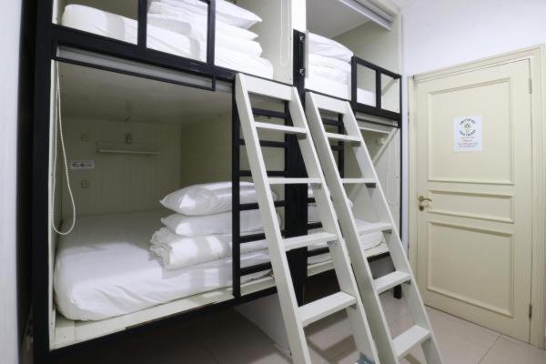 Homiestay Jakarta Eksteriør bilde