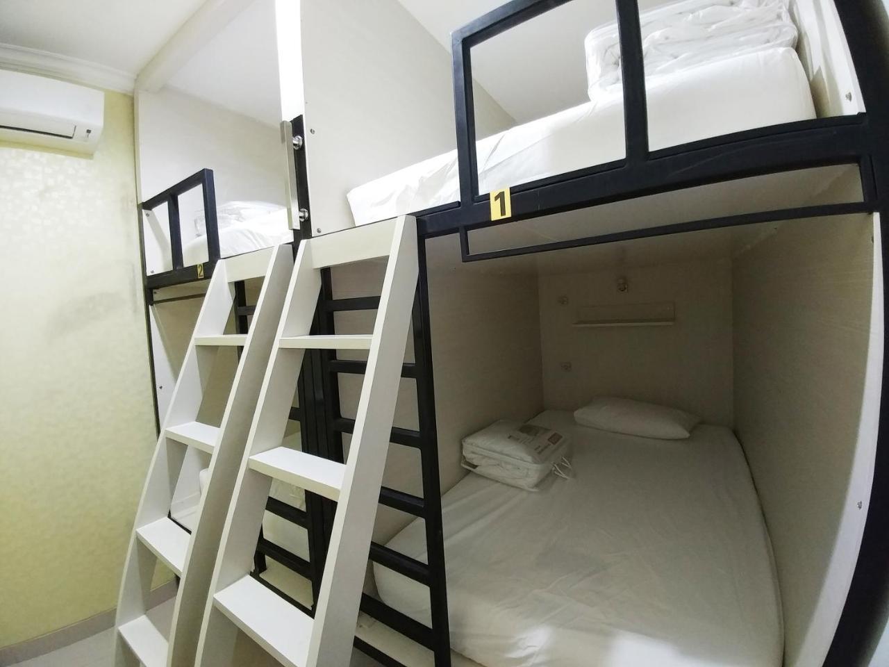 Homiestay Jakarta Eksteriør bilde