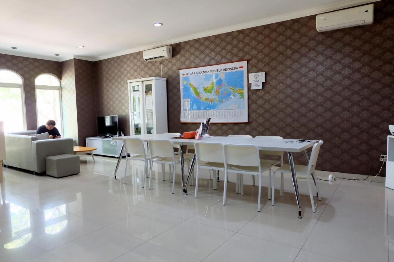 Homiestay Jakarta Eksteriør bilde